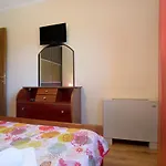 Totta Vilă *